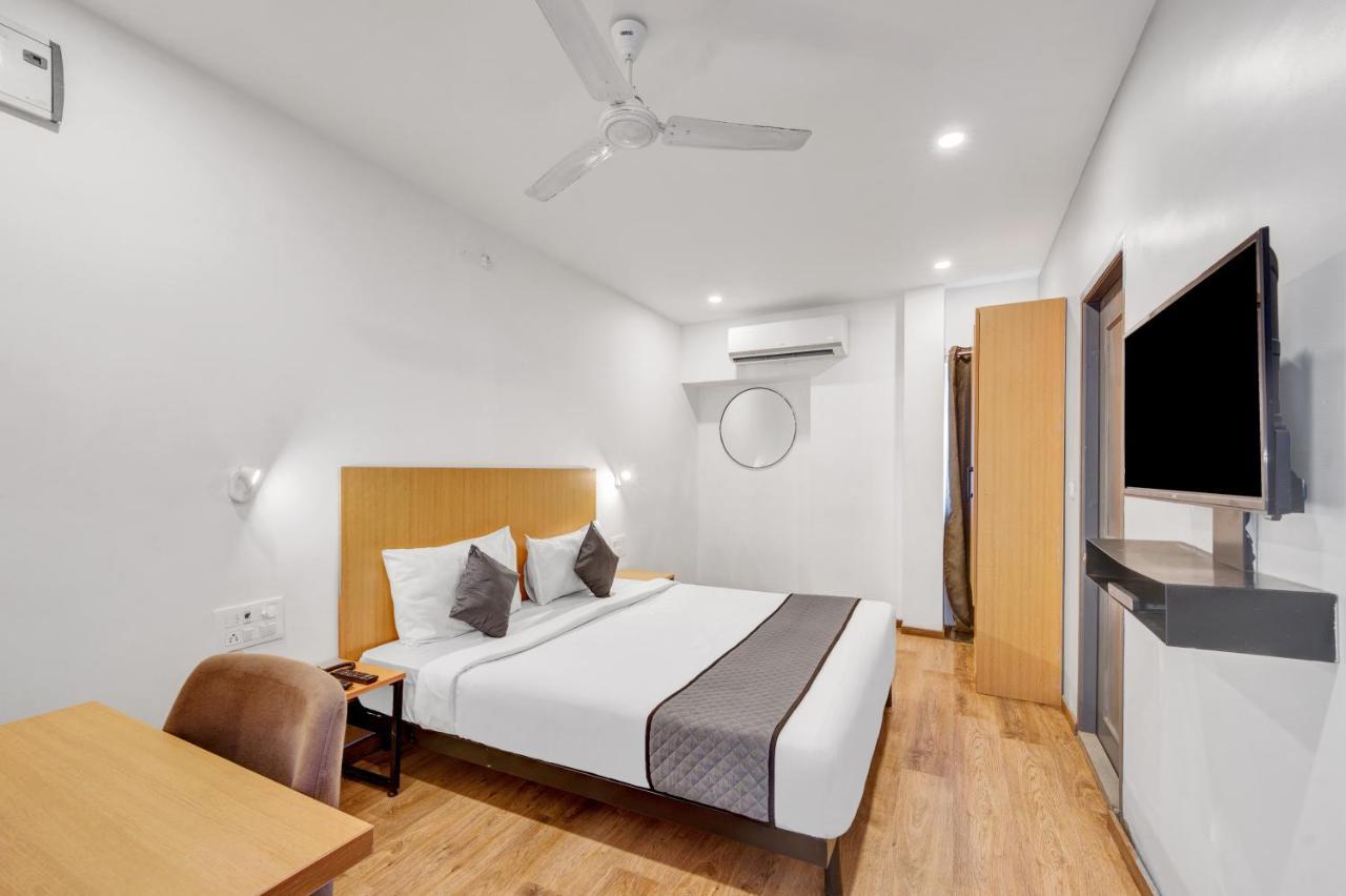 Upar Hotels Uthandi, Ecr Chennai Exterior photo
